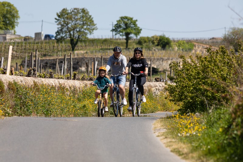 Véloce - Saint-Emilion - location de vélos oxy_jeune_global-46