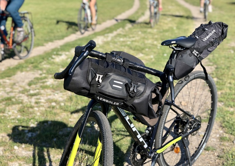 Véloce - Saint-Emilion - location de vélos trekking-sunn-gravel